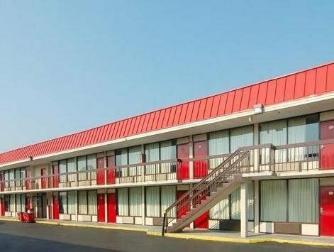 Econo Lodge Civic Center, Book Mini-hotel Hoteller i Virginia med parkering, Parkering