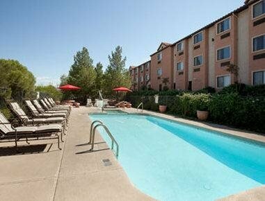 Days Inn by Wyndham Camp Verde Arizona, Забронировать Отель Кэмп-Верде штат Аризона
