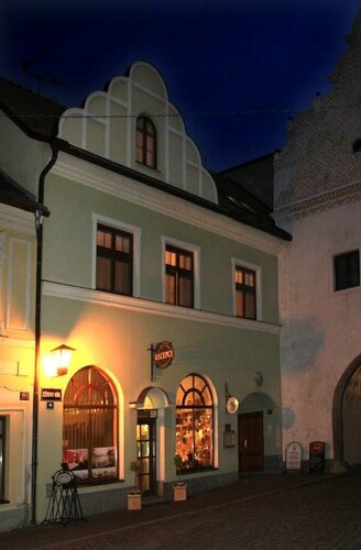 Hotel Bílý jednorožec, Забронировать Отель Тршебонь Trebonsko