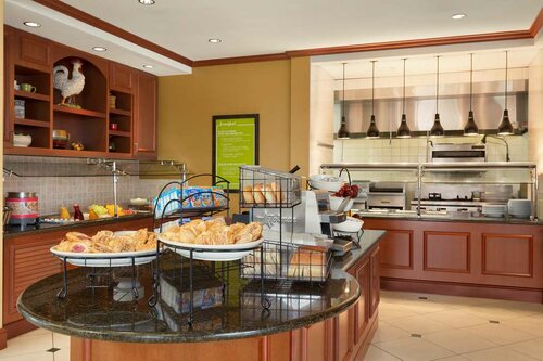 Hilton, Buchen Sie Hotel Ramona 