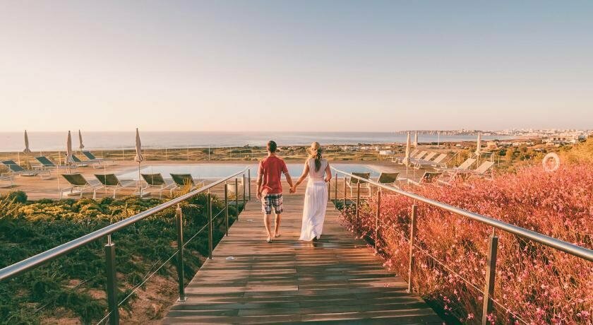 Palmares Beach House Hotel