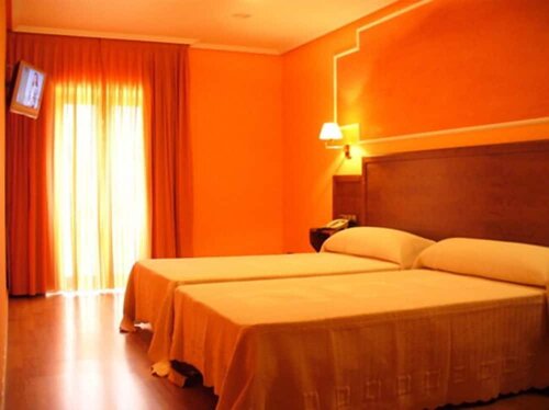 Hotel Rural Huelde, Book Hotel Cremenes Castile and Leon