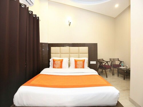 OYO 10330 Hotel Golden Brooks, Забронировать Отель Чандигарх Chandigarh Region
