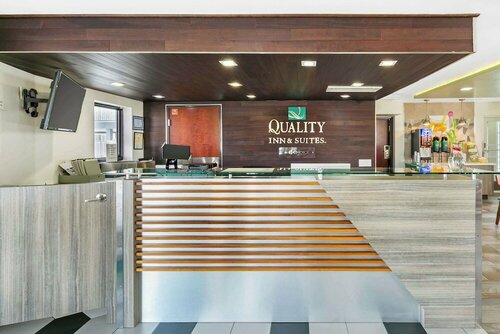 Quality Inn & Suites Sacramento Downtown Area, Забронировать Отель Отели Сакраменто с завтраком, рядом с River Walk Park, Завтраки