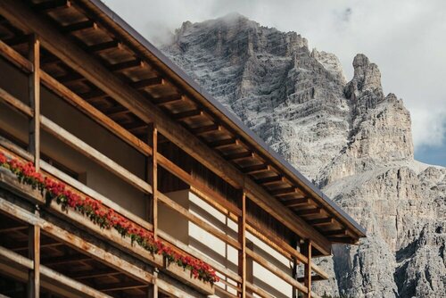 Lagació Hotel Mountain Residence, Забронировать Отель Сан-Кассиано Корвара-ин-Бадия