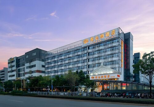 Vienna Hotel Shenzhen (FuYong metro station branch), Забронировать Отель Отели Баоань 3 звезды, 3*