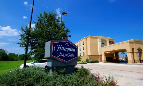 Hampton Inn & Suites by Hilton Tomball Houston NW, Забронировать Отель Отели Томбал с бассейном, рядом с HCA Houston Healthcare Tomball, Бассейн
