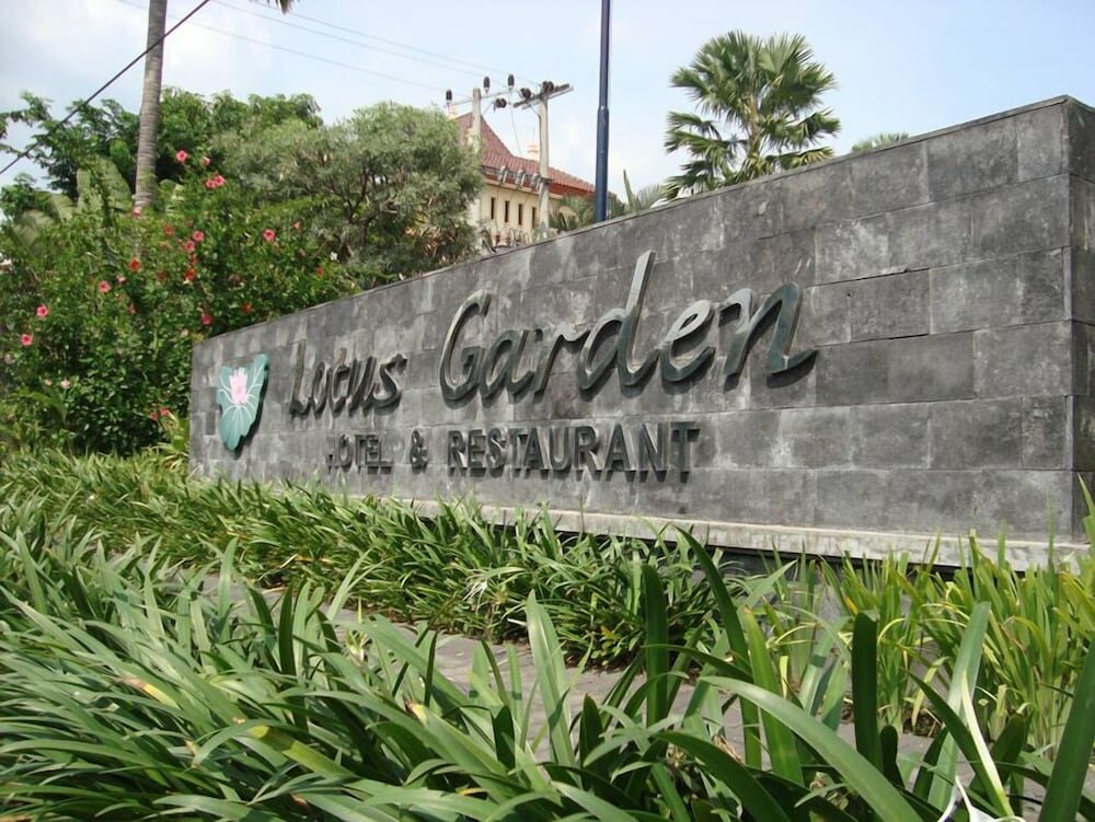 Lotus Garden Hotel & Restaurant