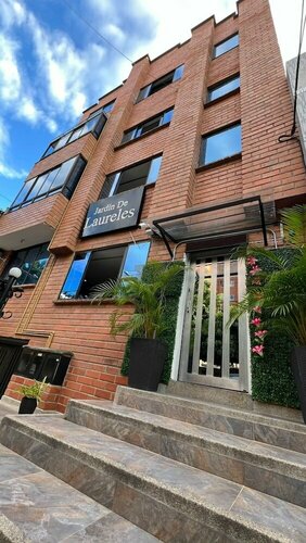 Hotel Jardin de Laureles Jeps, Забронировать Отель СПА-отели Медельин, рядом с Laureles Park, SPA-услуги