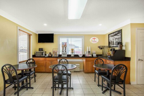Super 8 by Wyndham Sumter, Buchen Sie Hotel Sumter South Carolina