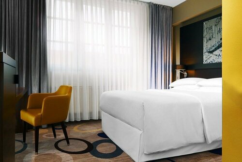 Sheraton Hannover Pelikan Hotel, Забронировать Отель Лист Ганновер