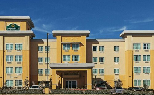 La Quinta Inn & Suites by Wyndham McAlester, Забронировать Отель Отели Мак-Алестера 3 звезды, 3*