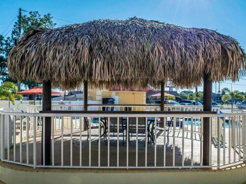 Rodeway Inn New Port Richey, Забронировать Мини-отель Отели Порт-Ричи с бассейном, рядом с West Pasco Chamber of Commerce, Бассейн