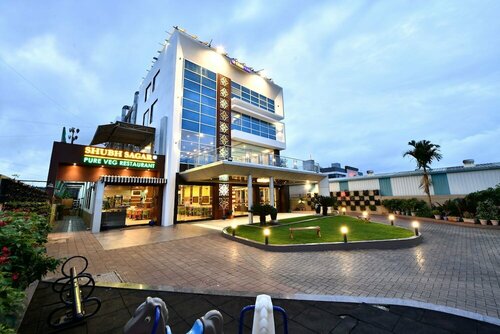 Click Hotel Sagar Plaza Chakan, Pune, Забронировать Отель Отели штата Махараштры 3 звезды, 3*