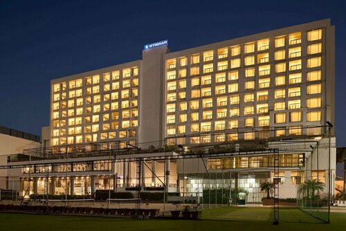 Wyndham Ahmedabad Shela, Забронировать Отель Бизнес-отели Ахмадабад, 4* 5*