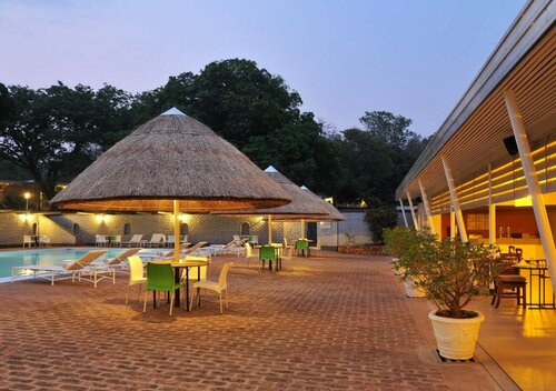 Cresta Sprayview Victoria Falls, Buchen Sie Hotel Victoriafälle Hwange