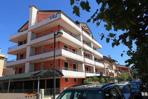 Maestrale Canova Apartments, Забронировать Апартаменты/квартира Каорле Riviera Est