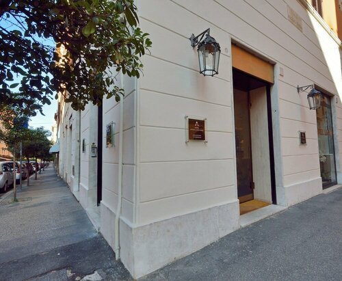 LH Hotel Lloyd Roma, Забронировать Отель Отели Рима 3 звезды, рядом с Посольство Австралии в Риме, 3*