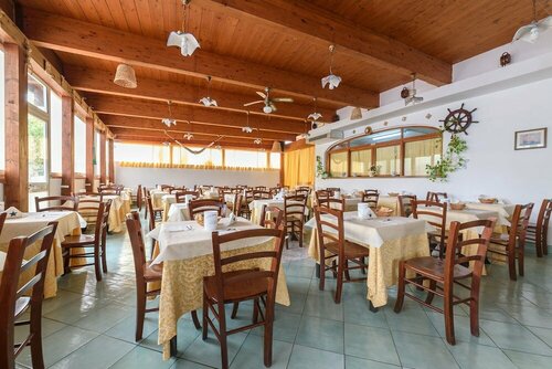Hotel Celeste, Rezervasyon Otel Procida Redang Island