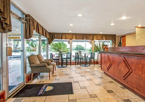 Days Inn by Wyndham Austin/University/Downtown, Book Hotel Austin Greater Austin
