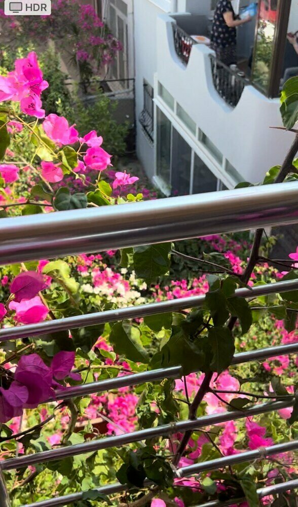 Flowers Pansiyon