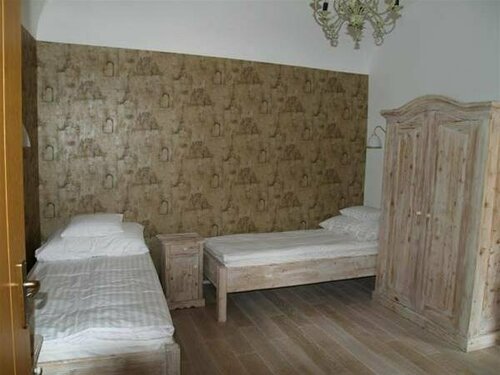 Régi Posta Hotel és Étterem, Забронировать Отель Отели в центре Дебрецена с завтраком, отели в центре Дебрецена с завтраком