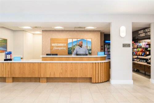 Hampton Inn & Suites Redding, Buchen Sie Hotel Redding Kalifornien