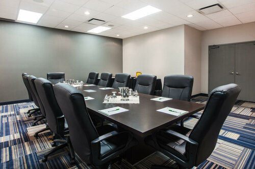 Holiday Inn & Suites Grande Prairie, Rezervați Hotel Grande Prairie 