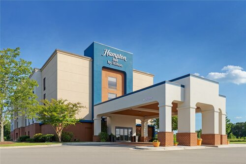 Holiday Inn Express & Suites Farmville by IHG, Varaa Hotelli Farmville Virginia