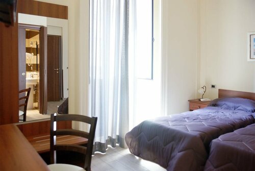 Hotel Sofia, Забронировать Отель Катания Сицилия, рядом с Палаццо Сан-Деметрио