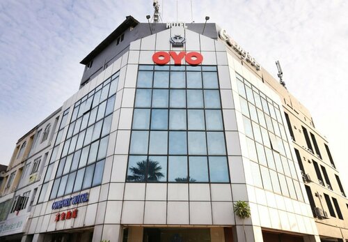 Super OYO 447 Comfort Hotel Meru, Забронировать Отель Кланг Селангор
