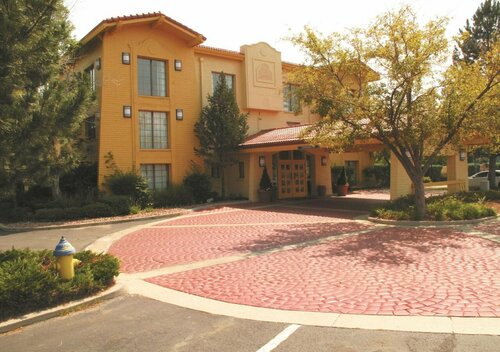 La Quinta Inn by Wyndham Colorado Springs Garden of the Gods, Book Hotel Hoteller i Columbia med parkering, Parkering