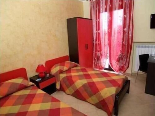 La Baia del Lago, Prenota Bed & breakfast Marta 