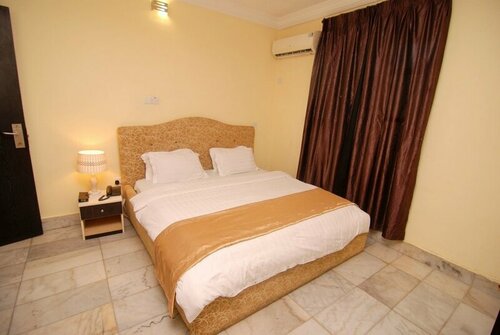 Kenfeli International Palmbeach Hotel, Book Hotel Hoteller i Kaduna med parkering, Parkering