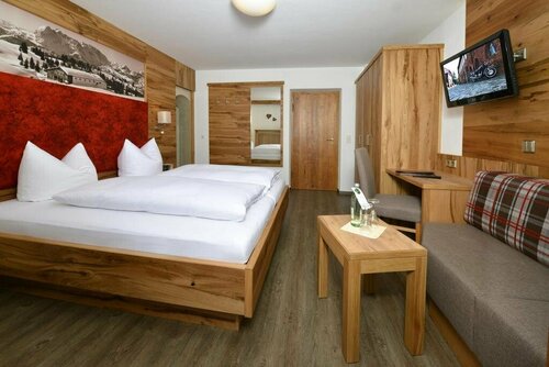 Hotel Edelweiß, Забронировать Отель Отели в центре Райт-им-Винкль, в центре