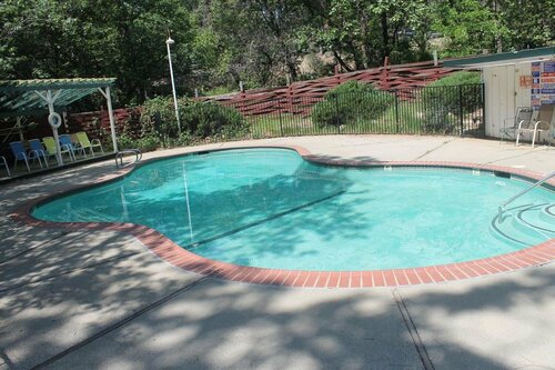 Golden Chain Motel, Rezerwuj Motel Grass Valley Kalifornia