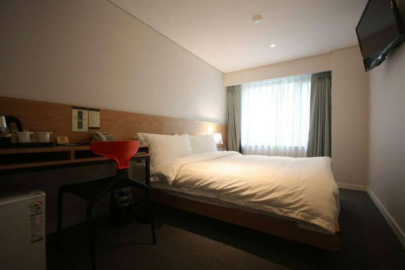 I. T. W. Hotel