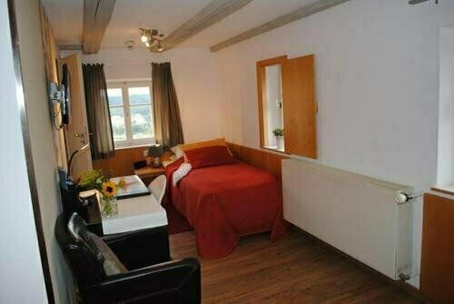 Hotel Burg Abenberg, Rezerwuj Hotel Hotele w Bawaria z parkingiem, Parking