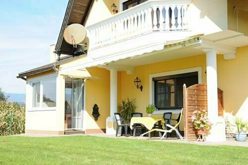 Appartements Panorama Schlössl, Prenota Appartamento Hotel a Carinzia con piscina, Piscina