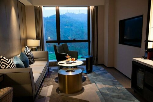 The G Shenzhen, Book Hotel Hoteller i Guangdong med parkering, Parkering