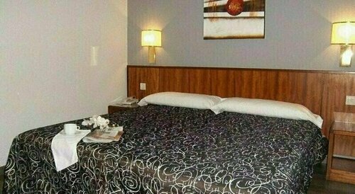 BH Almanzor, Book Hotel Hoteller i Castilla-La Mancha med parkering, Parkering