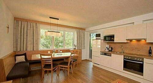 Apartmenthaus Juen, Забронировать Апартаменты/квартира Отели Тироля с парковкой, Парковка