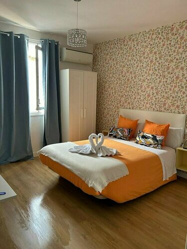 Hostal Flat55Madrid, Забронировать Хостел центр города Мадрид, рядом с Здание Compania Colonial