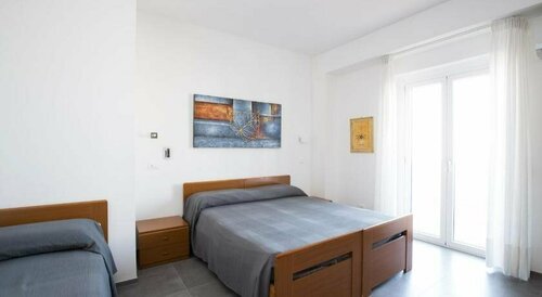 Hotel Svevo, Book Hotel Hoteller i Foresta Umbra med parkering, Parkering