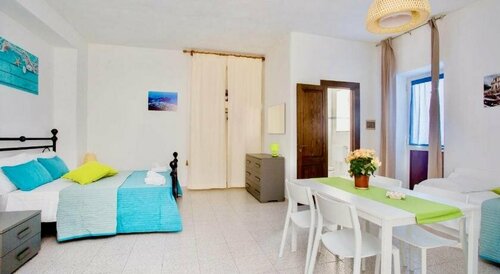 Il Veliero Blu - B&B Lipari Centro, Book Bed and Breakfast Hoteller i Sicilien med parkering, Parkering
