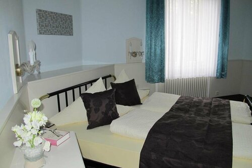 Hotel Anlage Heidelberg, Забронировать Отель Гейдельберг Гейдельберг, рядом с Heiliggeistkirche