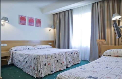 Hotel Zaragoza Plaza, Забронировать Отель Сан-Себастьян Costa Guipúzcoa