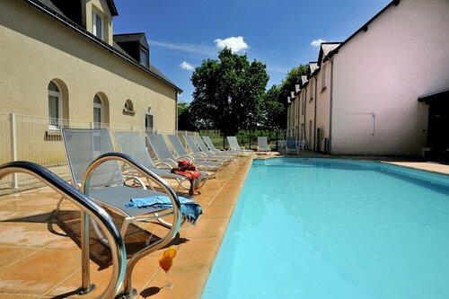 Logis Hôtel Restaurant Relais Du Gué De Selle, Забронировать Отель Отели Земель Луары с парковкой, Парковка