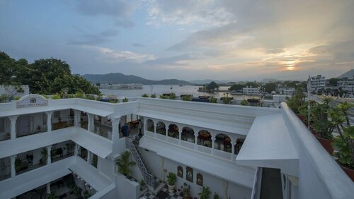 Jagat Niwas Palace, Buchen Sie Hotel Udaipur Rajasthan