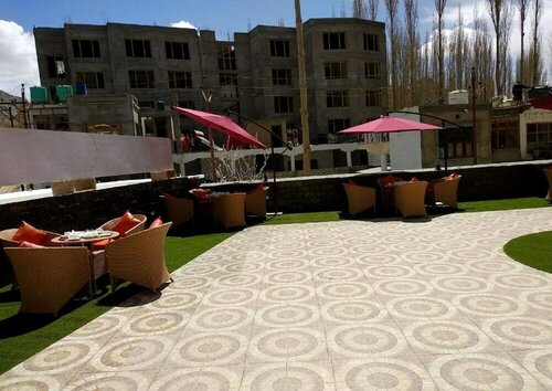 Hotel Grand Willow, Забронировать Отель Отели Джамму и Кашмира с завтраком, Завтраки